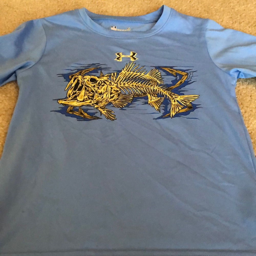 Under Armour  heat gear size 5 shirt